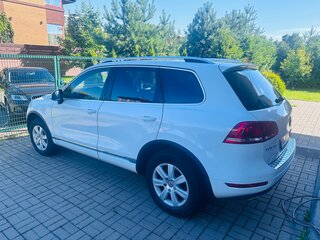 2012 Volkswagen Touareg II, белый, 1590000 рублей, вид 3