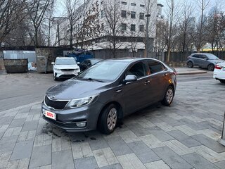 2017 Kia Rio III Рестайлинг, серый, 1100000 рублей, вид 1