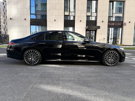 2026 Mercedes-Benz S-Класс 580 Long 4MATIC VII (W223), чёрный, 26500000 рублей, вид 5