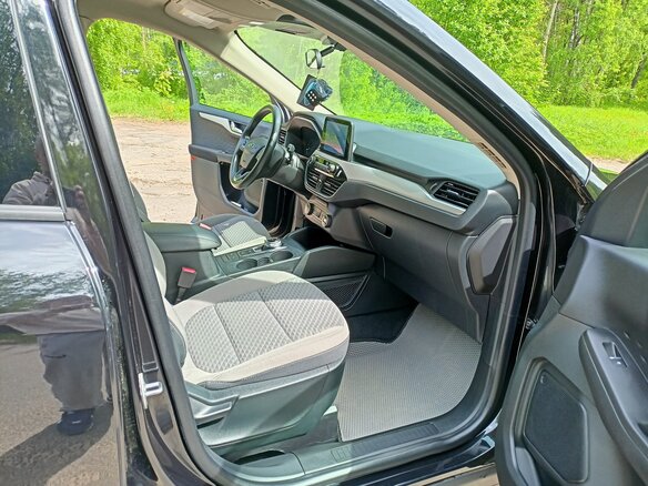2020 Ford Escape IV, чёрный - вид 8