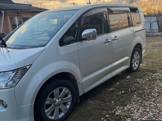 2010 Mitsubishi Delica D:5 I, белый, 1650000 рублей, вид 4