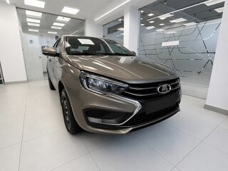 2026 Lada (ВАЗ) Vesta I Рестайлинг (NG), коричневый, 1705000 рублей, вид 2