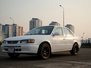 1995 Toyota Corolla VIII (E110), белый, 305000 рублей, вид 3