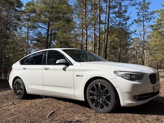 2010 BMW 5 серии Gran Turismo 535i VI (F10/F11/F07), белый, 1699999 рублей, вид 4