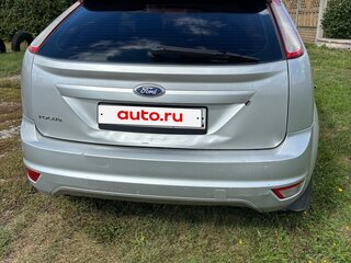2009 Ford Focus II Рестайлинг, серебристый, 450000 рублей, вид 4