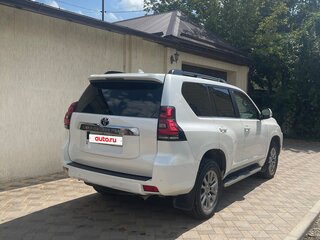 2017 Toyota Land Cruiser Prado 150 Series Рестайлинг 2, белый, 6990000 рублей, вид 3