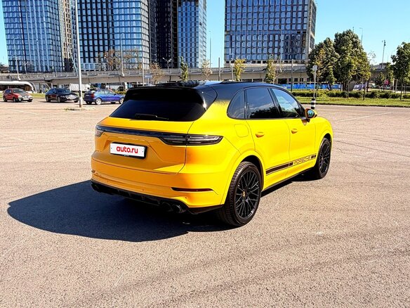 2019 Porsche Cayenne III, жёлтый, 4990000 рублей - вид 24