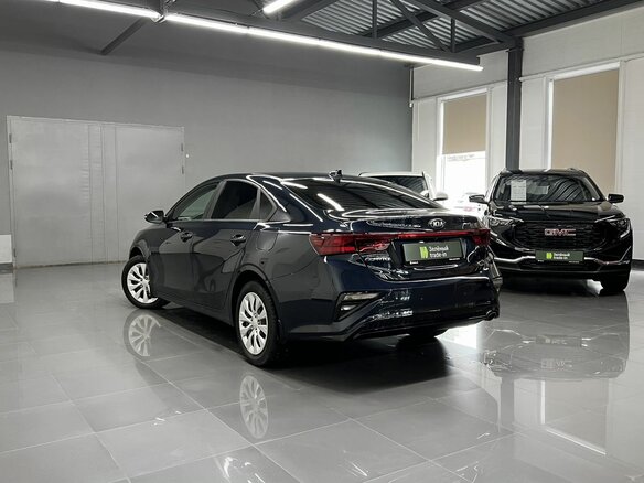 2021 Kia Cerato IV, синий, 1745000 рублей - вид 5