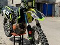 2017 KTM 450 SX F, жёлтый - вид 2