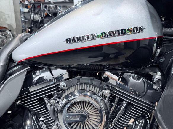 2015 Harley-Davidson Electra Glide, серебристый, 1399000 рублей - вид 28