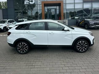 2026 Lada (ВАЗ) Vesta SW Cross I Рестайлинг (NG), белый, 1933000 рублей, вид 4