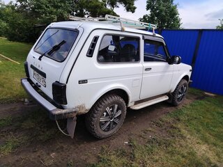 2011 Lada (ВАЗ) 2121 (4x4) I Рестайлинг, белый, 400000 рублей, вид 2