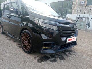 2017 Honda Stepwgn V Рестайлинг, чёрный, 1870000 рублей, вид 3
