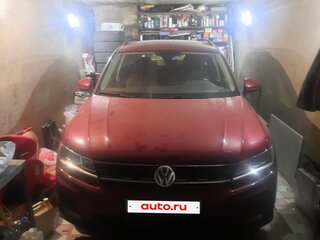 2020 Volkswagen Tiguan II, пурпурный, 3000000 рублей, вид 1