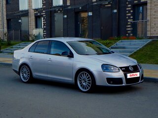 2010 Volkswagen Jetta V, серебристый, 685000 рублей, вид 3