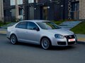 2010 Volkswagen Jetta V, серебристый, 685000 рублей - вид 2