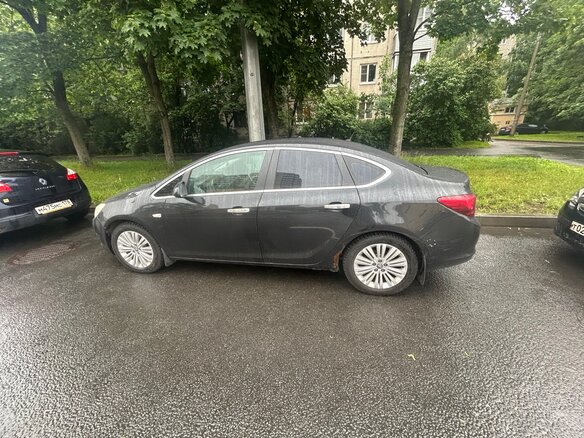 2012 Opel Astra J Рестайлинг, чёрный, 520000 рублей - вид 3