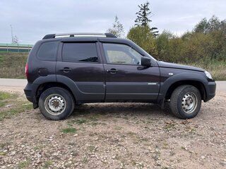 2013 Chevrolet Niva I Рестайлинг, коричневый, 490000 рублей, вид 2