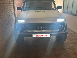 2010 Lada (ВАЗ) 2121 (4x4) I Рестайлинг, белый, 450000 рублей, вид 1