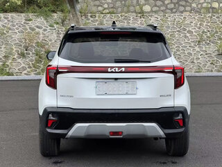 2023 Kia KX3, белый, 1788500 рублей, вид 5