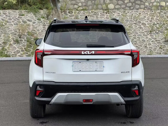 2023 Kia KX3, белый - вид 4