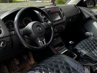 2010 Volkswagen Tiguan I, чёрный, 849999 рублей, вид 5