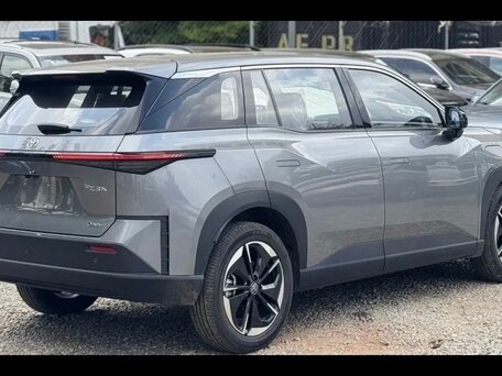 2026 Toyota bZ3X 58.3 kWh, серый, 2690000 рублей, вид 5