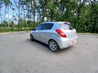 2010 Hyundai i20 I, серебристый, 650000 рублей, вид 4