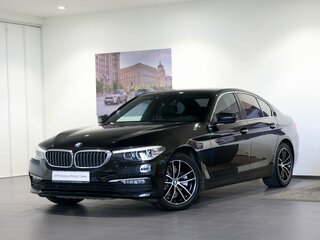 2018 BMW 5 серии 520d xDrive VII (G30/G31/G38), чёрный, 3300000 рублей, вид 1