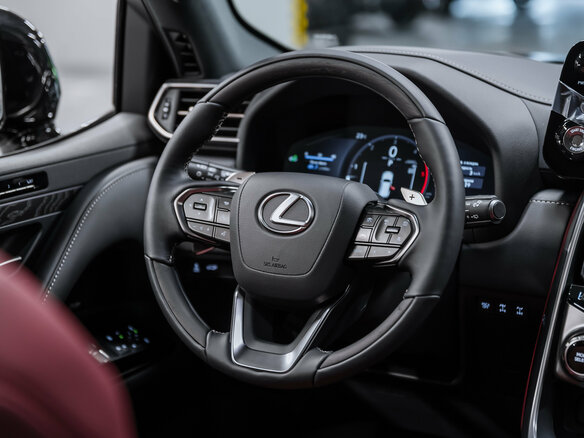 2026 Lexus LX 500d IV, чёрный - вид 12
