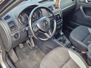 2018 Skoda Yeti I Рестайлинг, серый, 1340000 рублей, вид 5