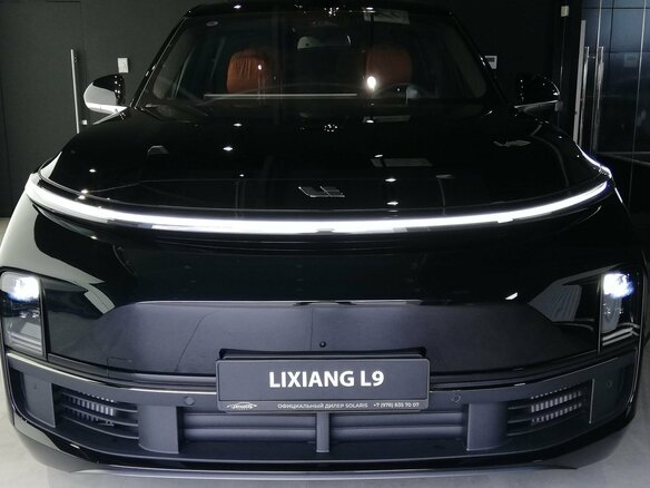 2024 Li Auto (Lixiang) L9 52.3 kWh I Рестайлинг, чёрный, 8925000 рублей