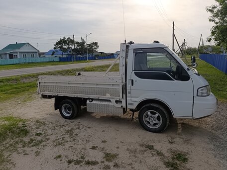 2001 Mazda Bongo, белый, 850000 рублей, вид 2