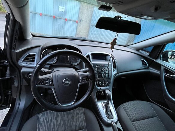 2014 Opel Astra J Рестайлинг, чёрный, 860000 рублей - вид 13