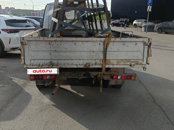 2005 ГАЗ ГАЗель (3302), белый, 400000 рублей - вид 4