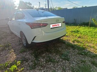 2021 Hyundai Solaris II Рестайлинг, белый, 1800000 рублей, вид 2