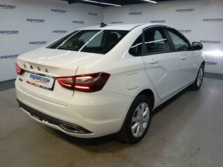 2024 Lada (ВАЗ) Vesta I Рестайлинг (NG), белый, 1209350 рублей, вид 3