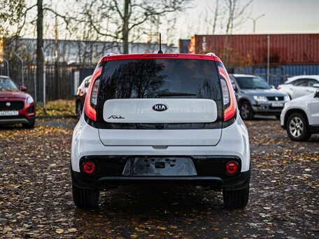 2018 Kia Soul II Рестайлинг, белый, 1450000 рублей, вид 4