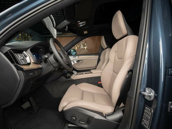 2026 Volvo XC90 B5 II Рестайлинг 2, синий, 10800000 рублей - вид 9