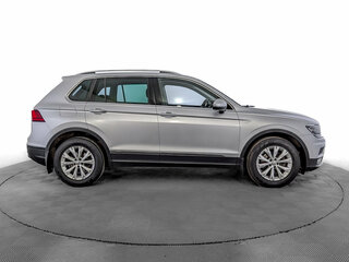 2017 Volkswagen Tiguan II, серебристый, 1990000 рублей, вид 4