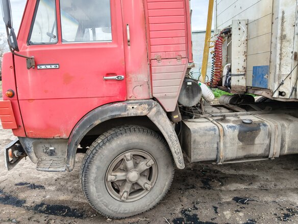 1990 КамАЗ 5410, красный, 300000 рублей - вид 2