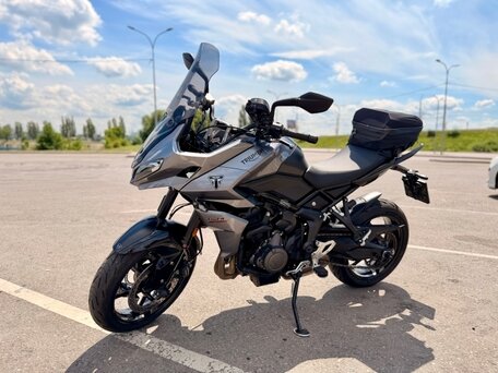 2023 Triumph Tiger Sport 660, серебристый, 999000 рублей, вид 2