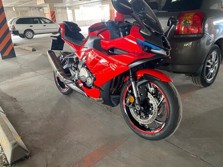 2026 Voge RR500S, красный, 699000 рублей, вид 2