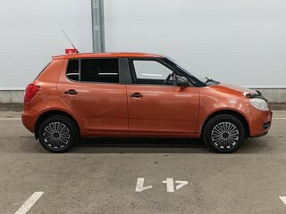 2009 Skoda Fabia II, оранжевый, 320000 рублей, вид 4