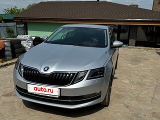 2017 Skoda Octavia III (A7) Рестайлинг, серебристый, 1850000 рублей, вид 1