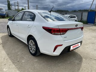 2018 Kia Rio IV, белый, 1224000 рублей, вид 4
