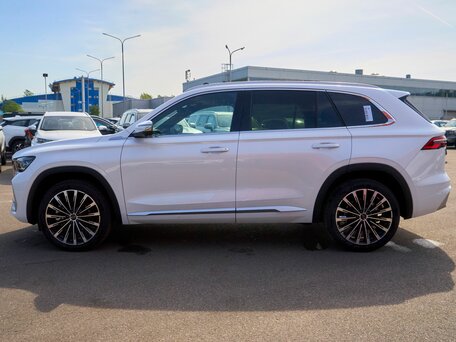 2026 Geely Monjaro I Рестайлинг, белый, 4855990 рублей, вид 5