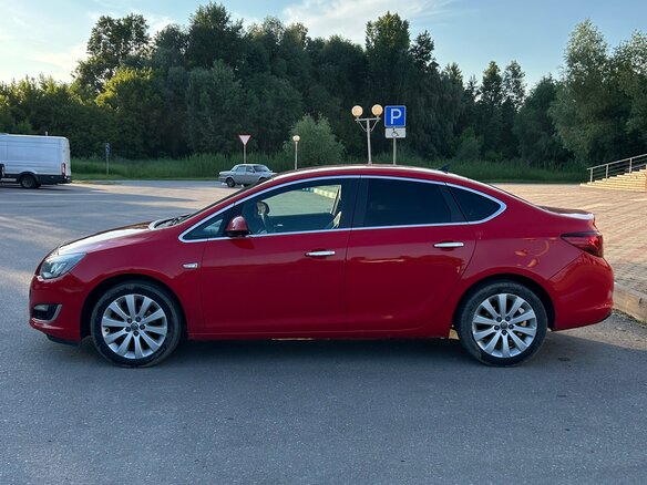 2012 Opel Astra J Рестайлинг, красный, 950000 рублей - вид 5