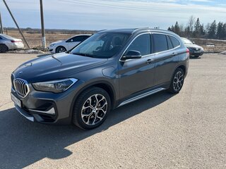 2020 BMW X1 25e xDrive II (F48) Рестайлинг, серый, 3700000 рублей, вид 2