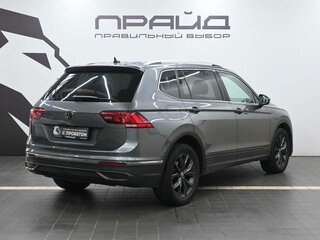 2021 Volkswagen Tiguan II Рестайлинг, серый, 3049900 рублей, вид 3